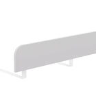 Das KraftKids Bettschutzgitter Rausallschutz in Grau mit abgerundeten Ecken ist horizontal mit drei Beinen montiert und eignet sich perfekt als sicheres, höhenverstellbares Bettgitter für Kinderbetten, das auf einem schlichten weißen Hintergrund steht.